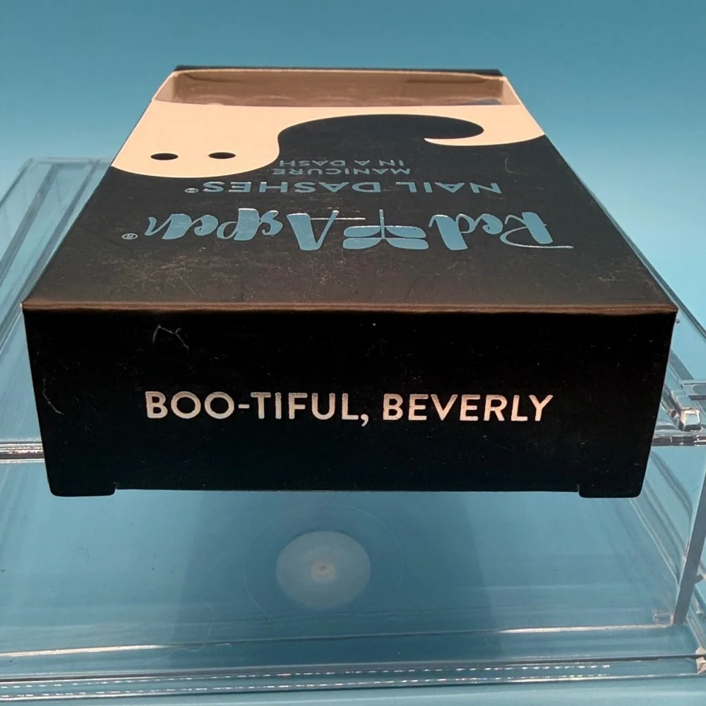 Red Aspen Black and White Ghost 👻 Press-On Nails - Picture 3 of 5